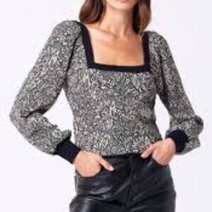 NWOT Saltwater Luxe Floral black cream feminine sweater, small